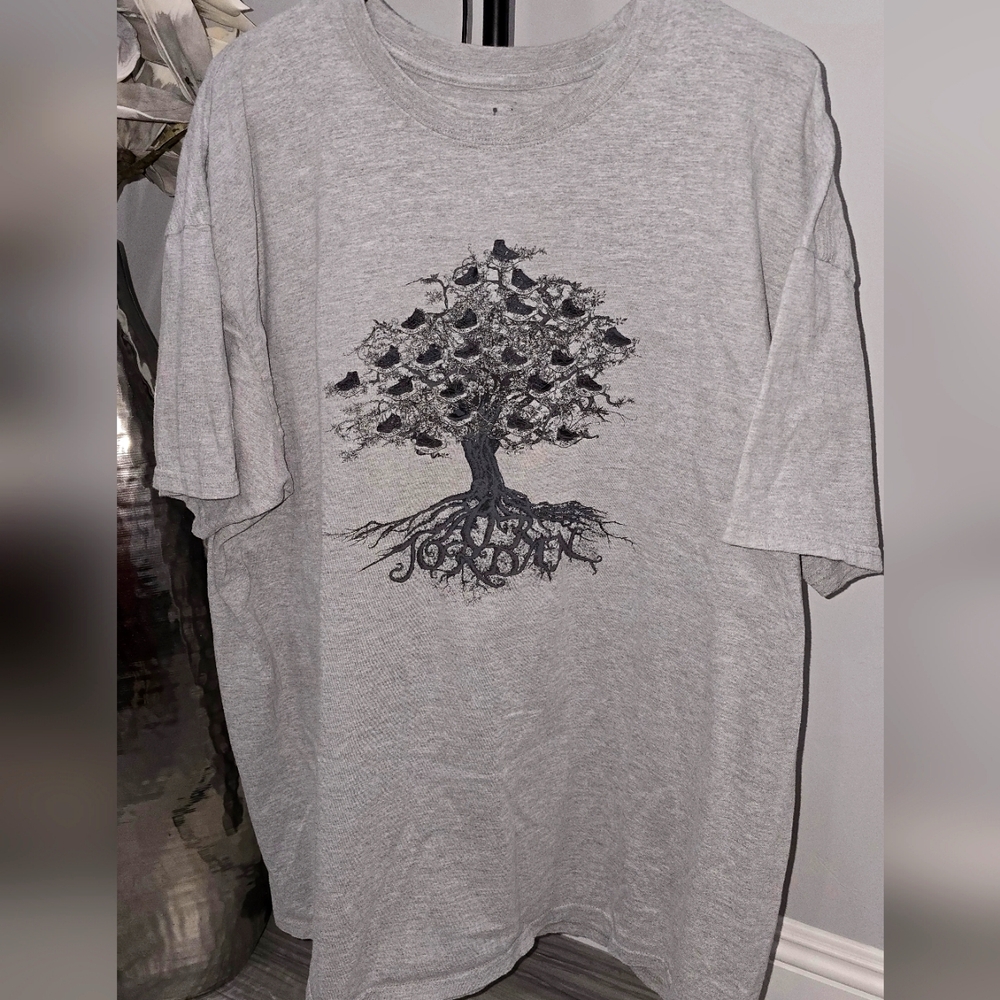 AIR Jordan Shoe Tree T-shirt 100% Cotton Gray 3XL XXL Family Tree Vintage Jordan